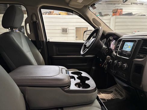 Used 2017 RAM 2500 Tradesman w/ Chrome Appearance Group image 25