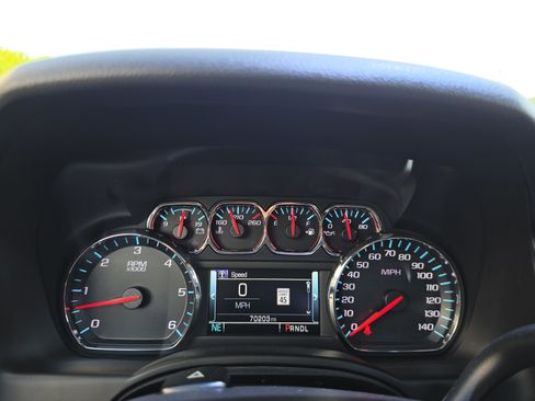 Used 2019 GMC Yukon SLT AWD/4WD image 24