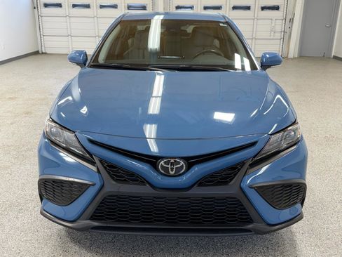 Used 2023 Toyota Camry SE image 7