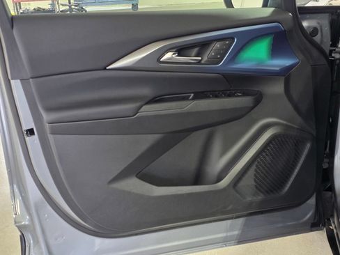 Used 2026 Chevrolet Equinox EV LT w/ Convenience Package II FWD image 19