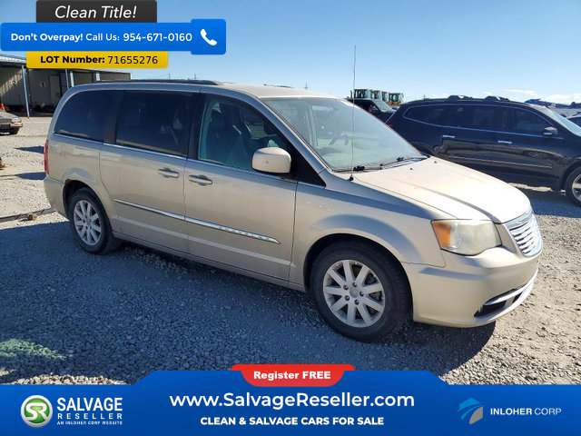 Used 2013 Chrysler Town & Country Touring FWD image 5