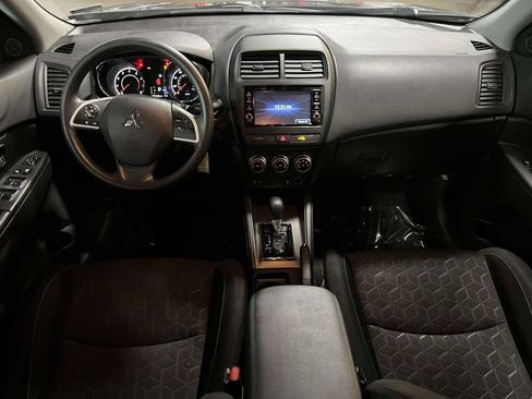 Used 2021 Mitsubishi Outlander Sport ES FWD image 3