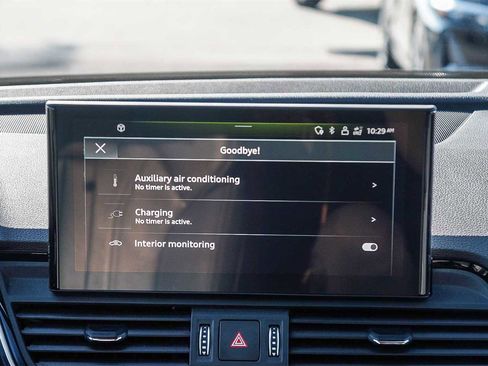 Used 2023 Audi Q5 e Premium w/ Convenience Package image 14