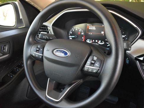 Used 2020 Ford Escape SE FWD image 25