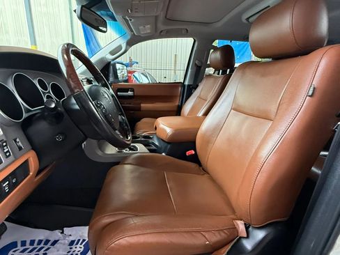 Used 2011 Toyota Sequoia Platinum RWD image 16