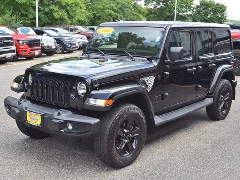 Used 2022 Jeep Wrangler Unlimited Sahara AWD/4WD image 4