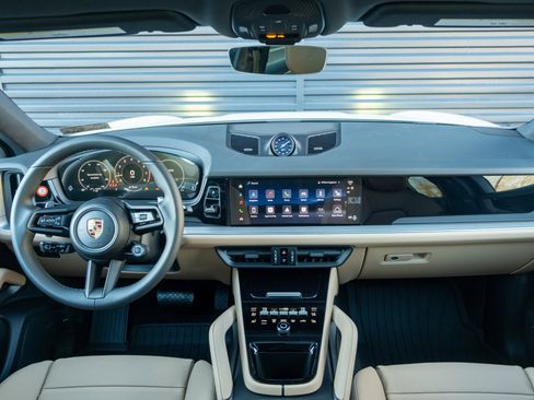 New 2026 Porsche Cayenne Coupe image 19