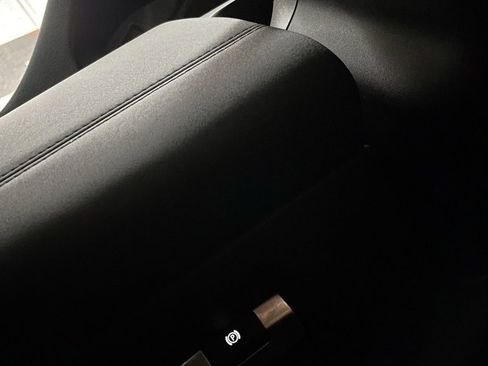 Used 2021 Land Rover Discovery Sport SE image 22