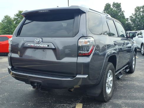 Used 2017 Toyota 4Runner SR5 Premium RWD image 3