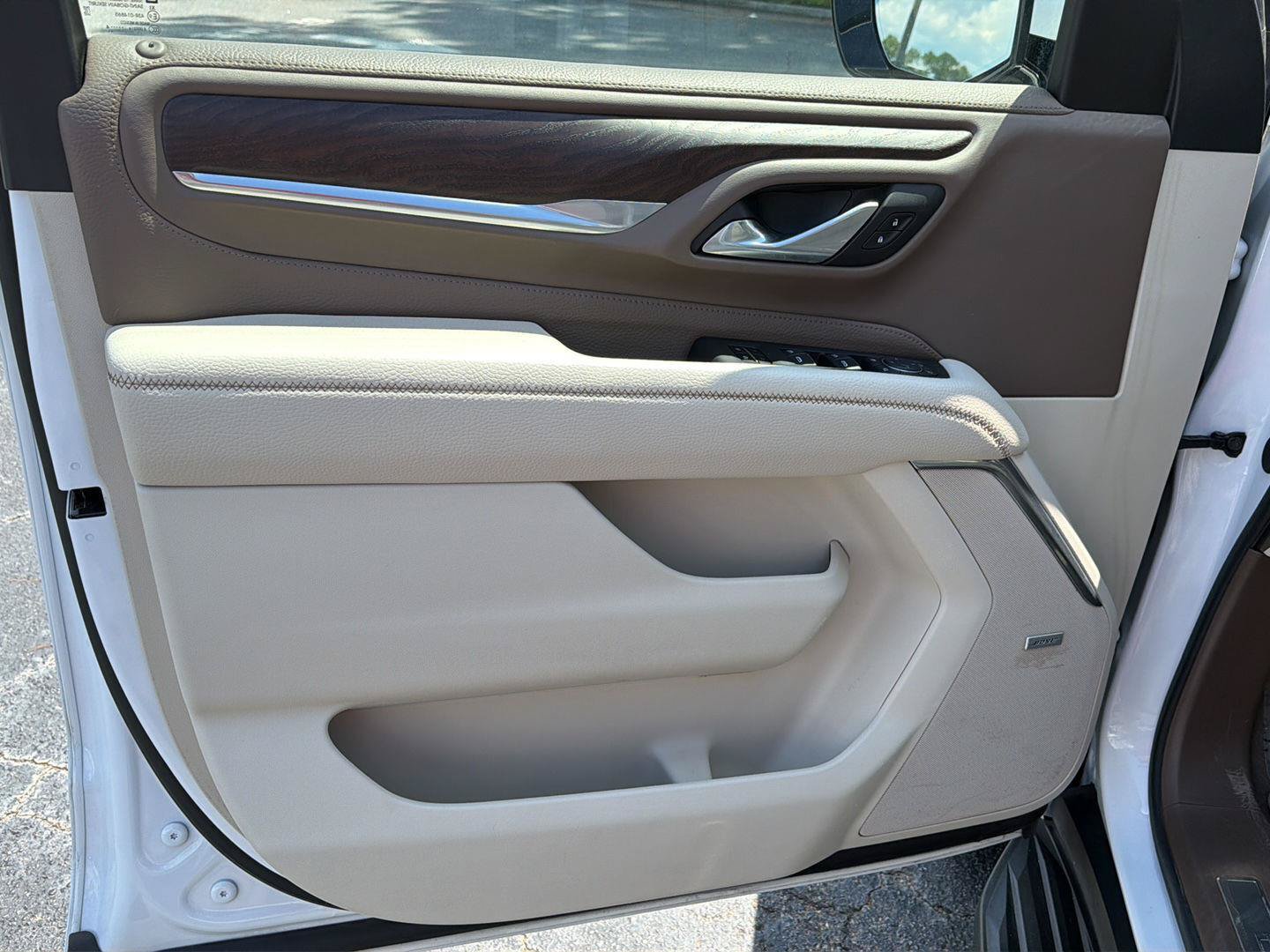 Used 2024 GMC Yukon XL Denali RWD image 18
