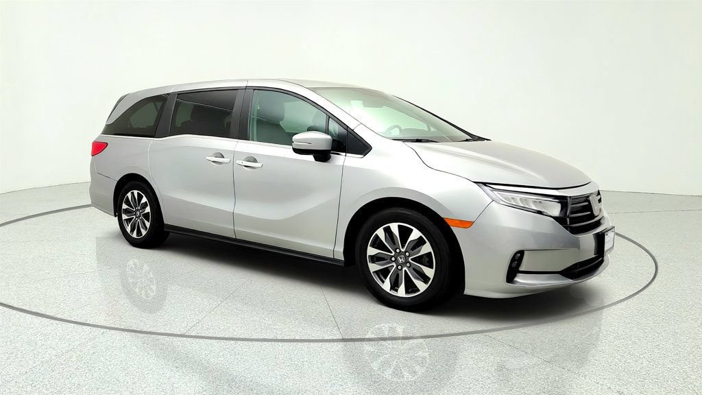 Used 2023 Honda Odyssey EX-L image 3