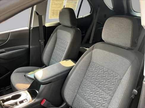 Used 2024 Chevrolet Equinox LT AWD/4WD image 23