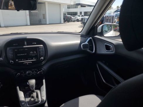 Used 2023 Kia Soul LX w/ Option Group 015 FWD image 20