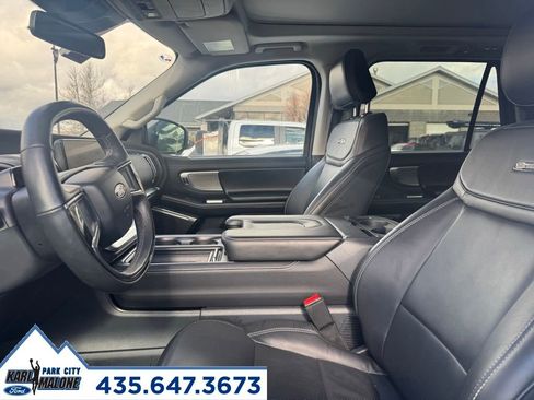 Used 2025 Ford Expedition Max Platinum image 8