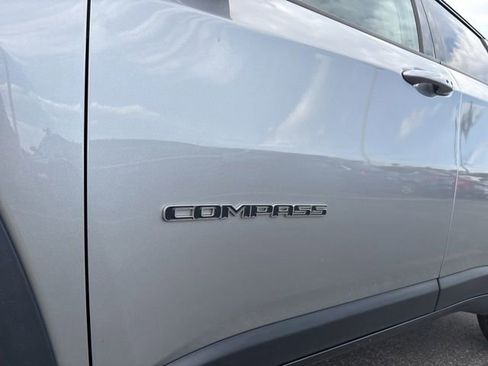 Used 2022 Jeep Compass Limited AWD/4WD image 12