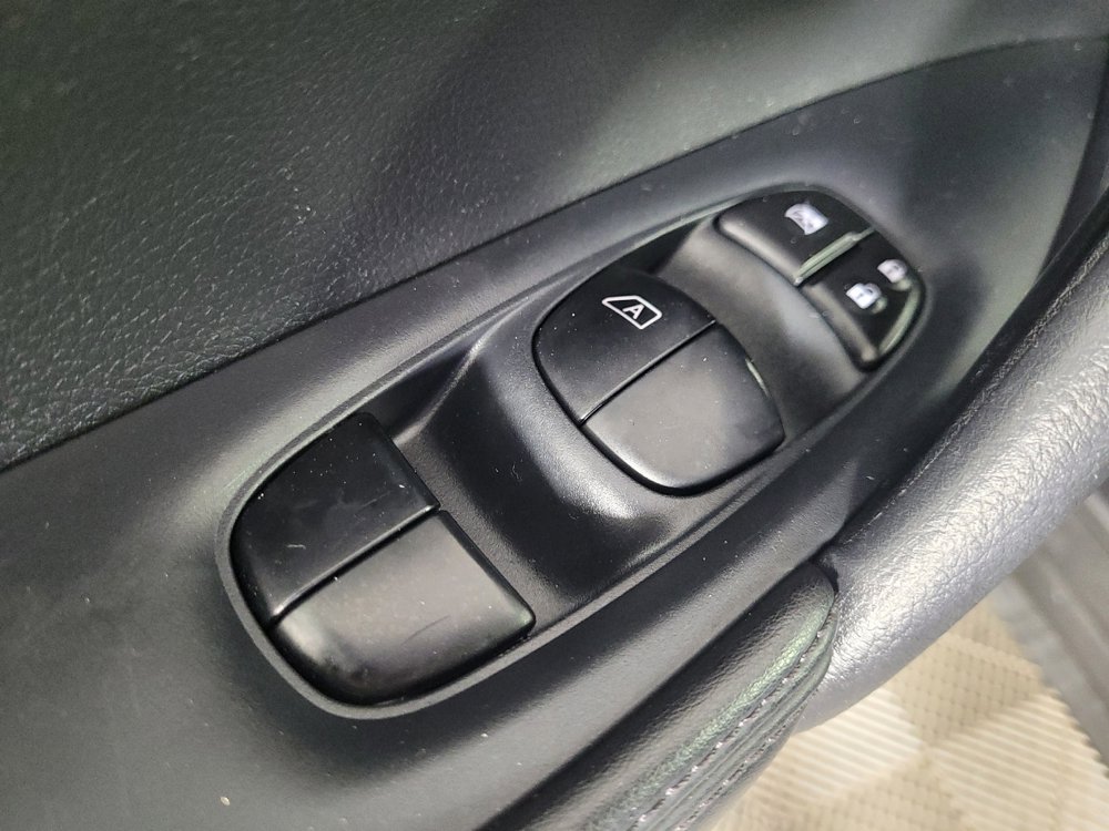 Used 2019 Nissan Rogue SL AWD/4WD image 27