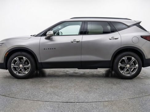 Used 2025 Chevrolet Blazer LT FWD image 5