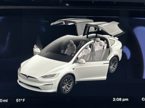 Used 2024 Tesla Model X image 32