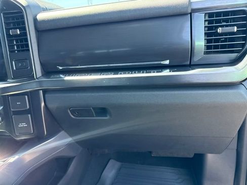 Used 2025 Ford F250 Lariat w/ Black Appearance Package AWD/4WD image 29