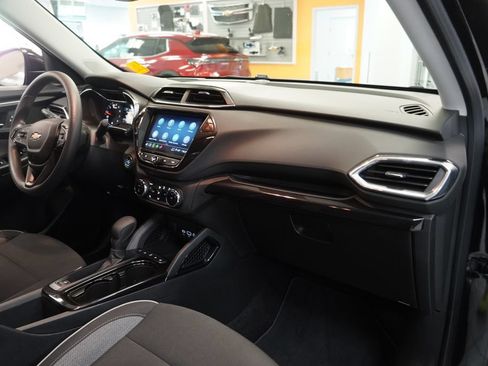 Used 2023 Chevrolet TrailBlazer LT w/ Convenience Package FWD image 34