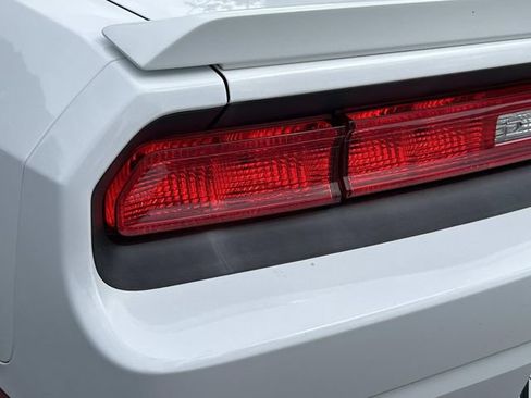 Used 2010 Dodge Challenger R/T RWD image 11