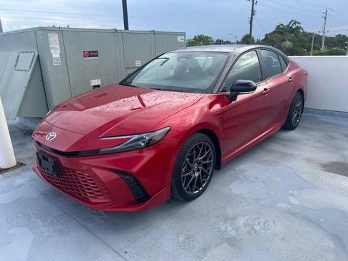 Used 2025 Toyota Camry XSE AWD/4WD image 1