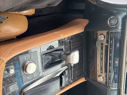 Used 2013 Lexus LS 460 w/ Comfort Pkg image 25