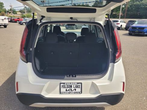 Used 2025 Kia Soul LX w/ LX Technology Package image 8