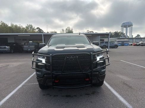Used 2025 Chevrolet Silverado 1500 LT Trail Boss w/ LPO, Dark Essentials Package image 2
