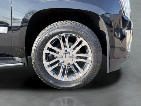 Used 2020 Cadillac Escalade ESV 2WD image 9