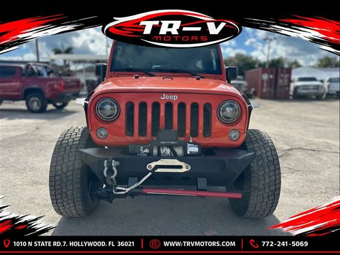 Used 2015 Jeep Wrangler Unlimited Sport w/ Connectivity Group AWD/4WD image 2