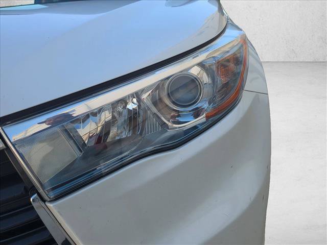 Used 2014 Toyota Highlander Limited FWD image 9