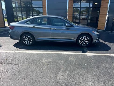 Used 2025 Volkswagen Jetta S FWD image 2