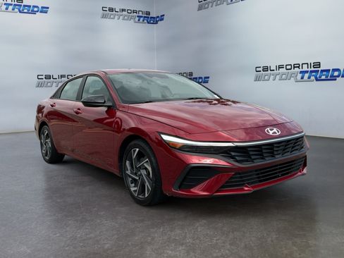Used 2025 Hyundai Elantra Sport w/ Cargo Package FWD image 3