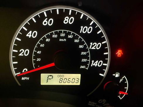 Used 2013 Toyota Corolla LE image 34