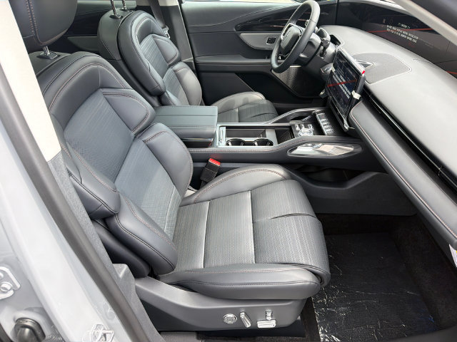 New 2026 Lincoln Nautilus Reserve AWD/4WD image 14