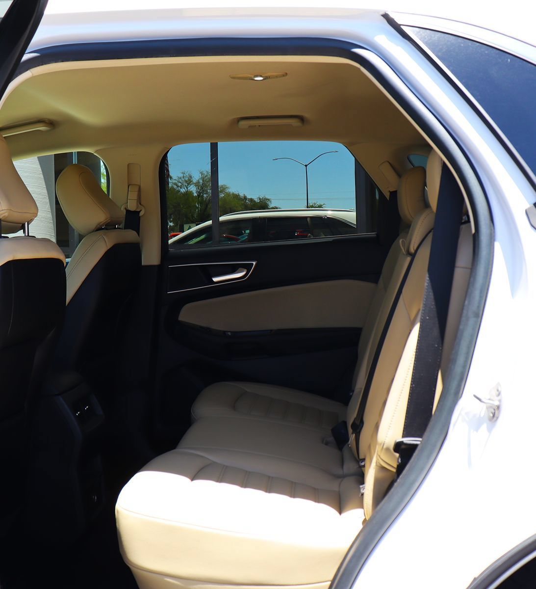 Used 2020 Ford Edge SEL AWD/4WD image 34