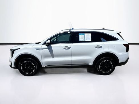 Used 2025 Kia Sorento S AWD/4WD image 4