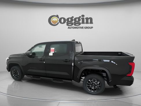 New 2026 Toyota Tundra SR5 w/ SR5 Convenience Package AWD/4WD image 8