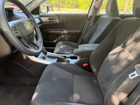 Used 2013 Honda Accord LX image 18