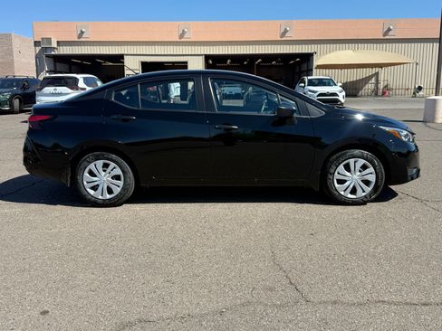 Used 2025 Nissan Versa S w/ Trunk Package image 4