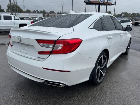 Used 2018 Honda Accord Sport image 3