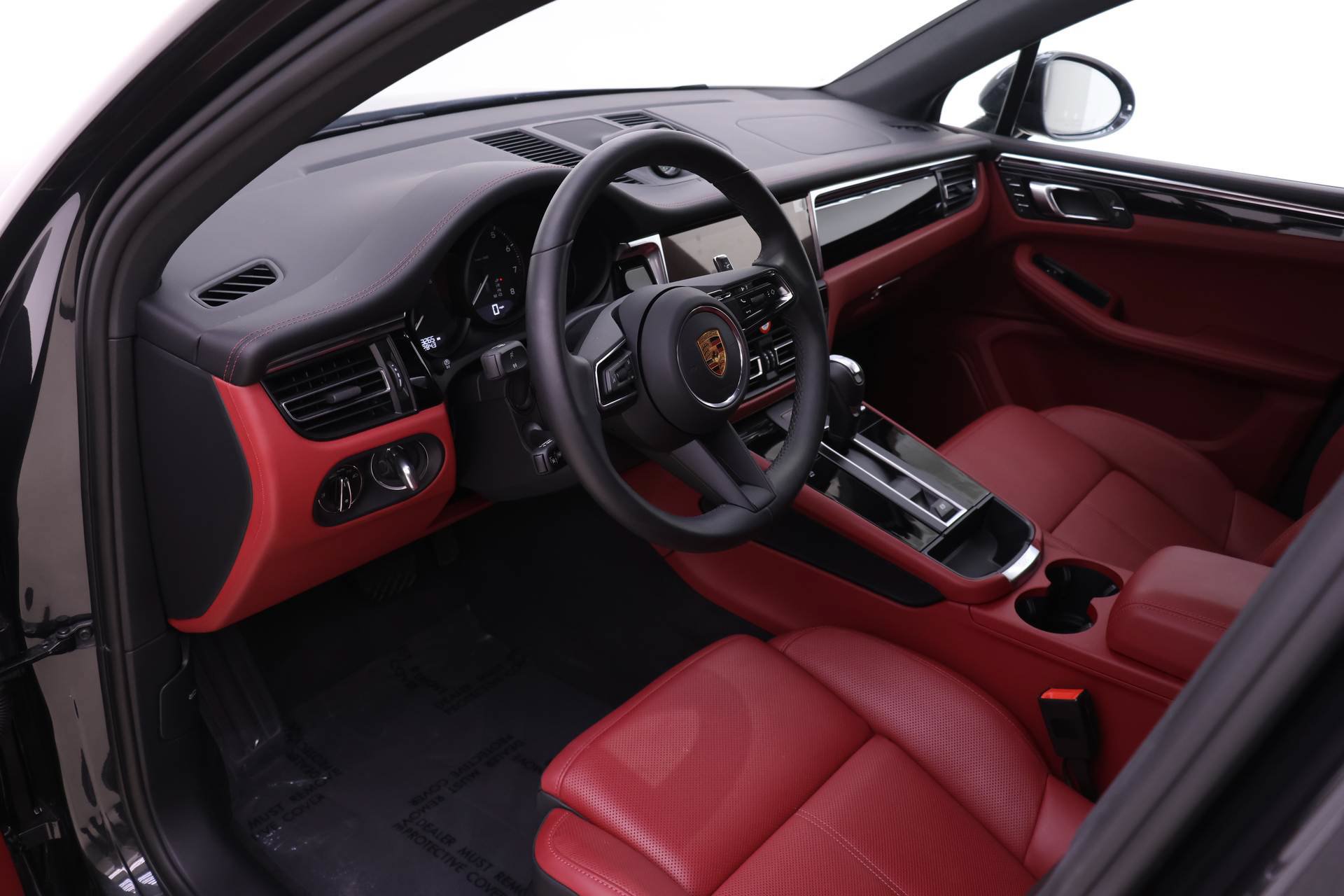 Used 2026 Porsche Macan AWD/4WD image 4