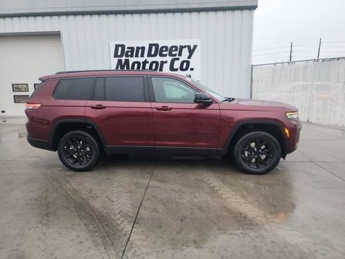 New 2026 Jeep Grand Cherokee L 4WD image 11