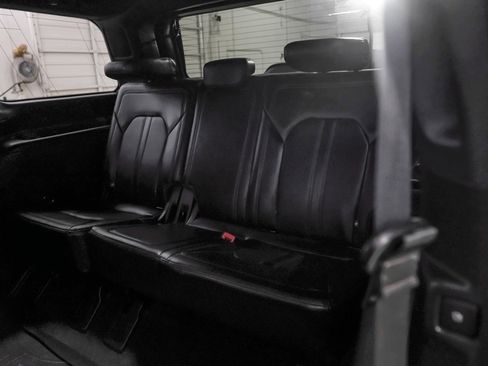 Used 2019 Ford Expedition Limited image 38