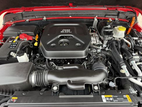 Used 2022 Jeep Wrangler Unlimited Rubicon 4xe w/ Cold Weather Group image 31