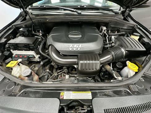 Used 2012 Jeep Grand Cherokee Laredo w/ Laredo E Group AWD/4WD image 23