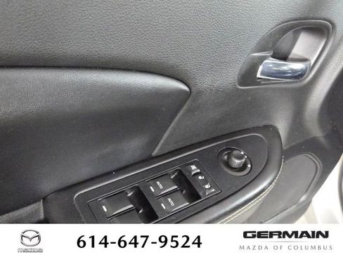 Used 2012 Chrysler 200 Limited FWD image 28