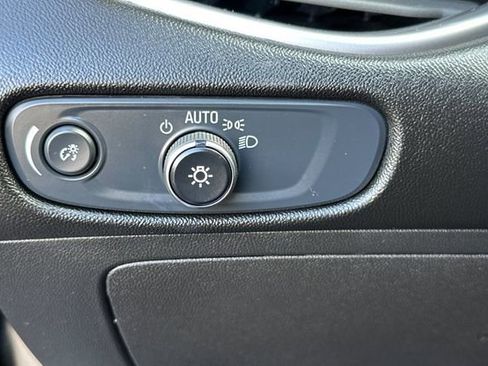 Used 2024 Chevrolet Malibu LT image 28