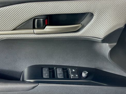 Used 2026 Toyota Camry SE w/ Convenience Package FWD image 18